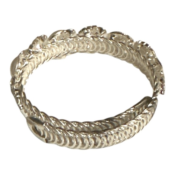 Vintage-Style Pearl & Crystal Stretch Bracelet - Picture 4 of 5